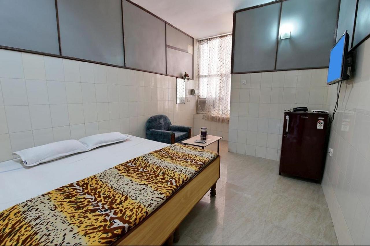 Staywell Hotel Pathānkot Exterior foto